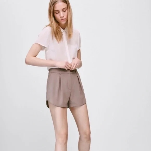 Babaton Aritzia - Antoine Short - Size 6 - Blue - Picture 5 of 10